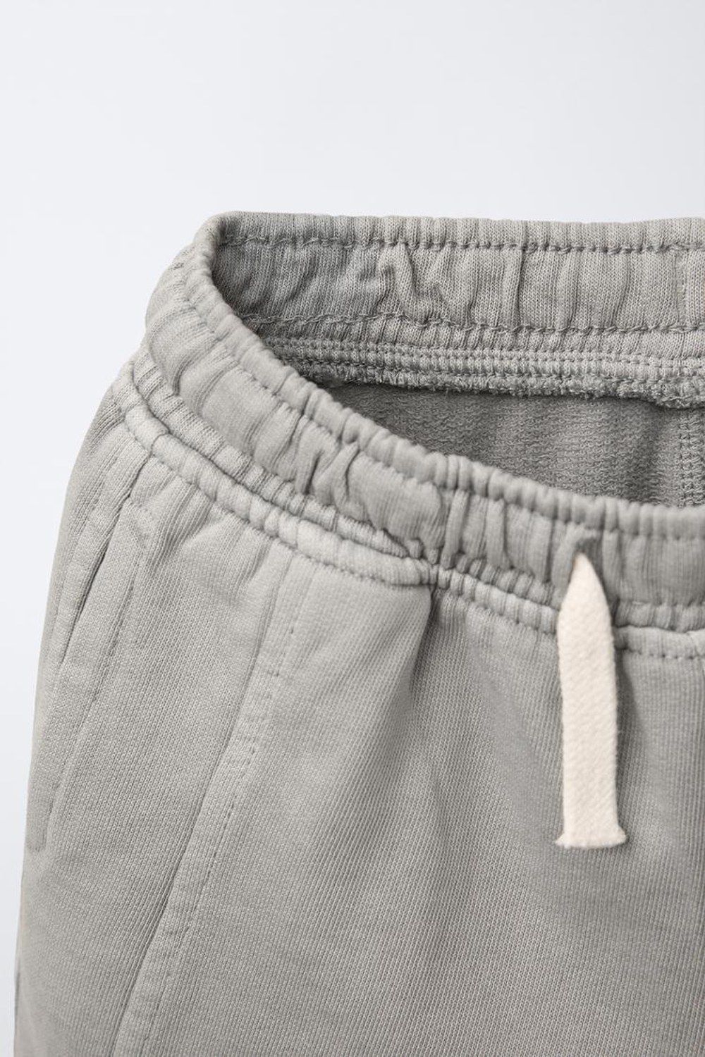 ZARA ШОРТЫ GARMENT DYE С ВЫШИТЫМ ЛОГОТИПОМ, БЕЖЕВЫЙ