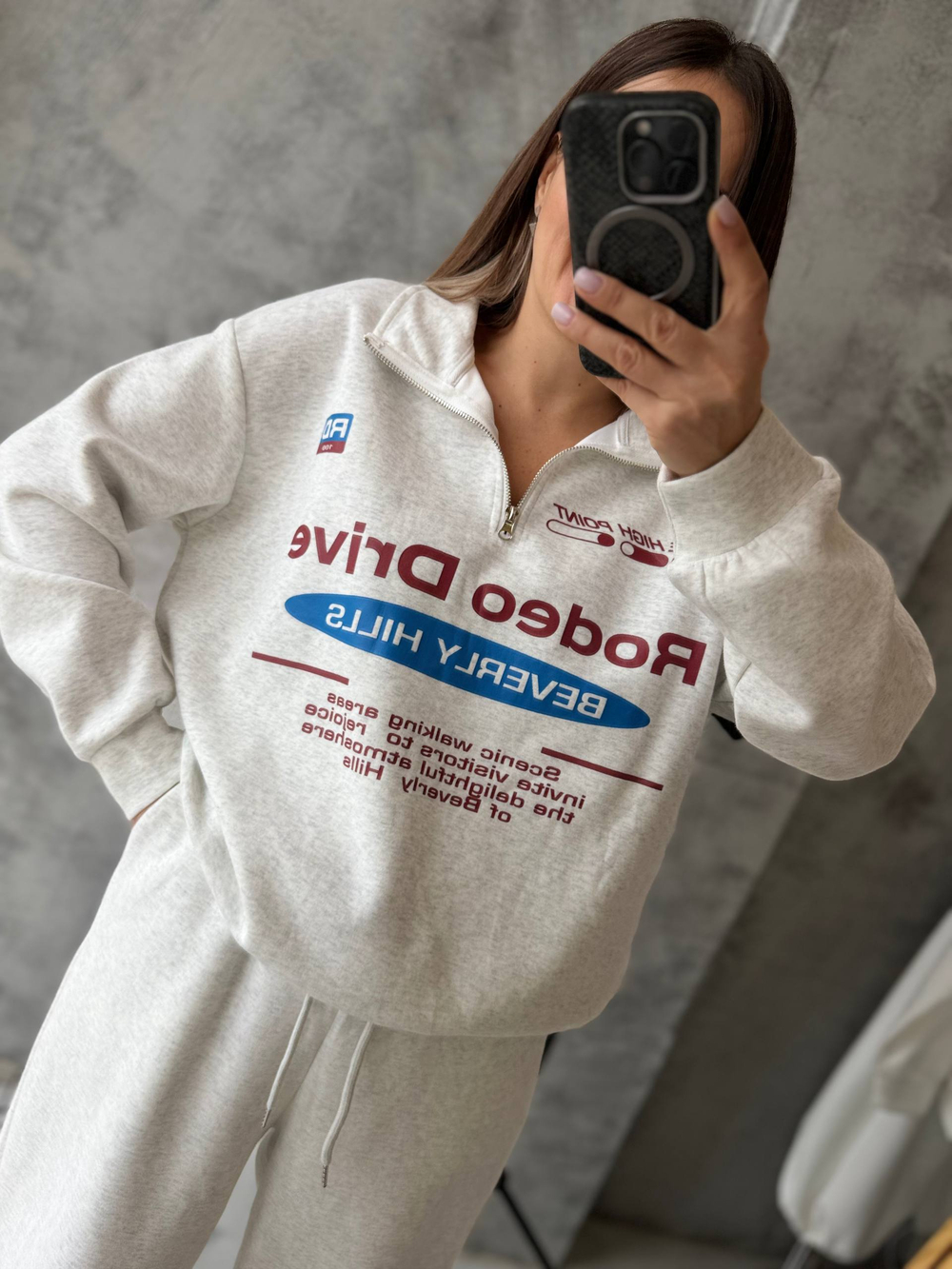 Костюм жен. 900 мел.