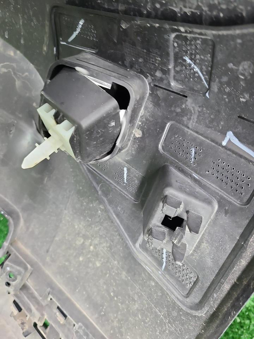 Бампер передний Lixiang L9 (2022-н.в.)