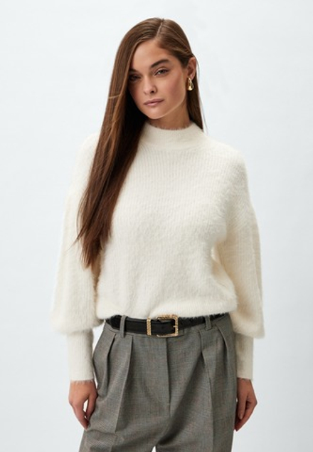 Свитер женский GUESS