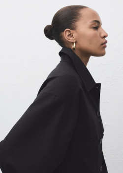 Укороченная куртка с карманами