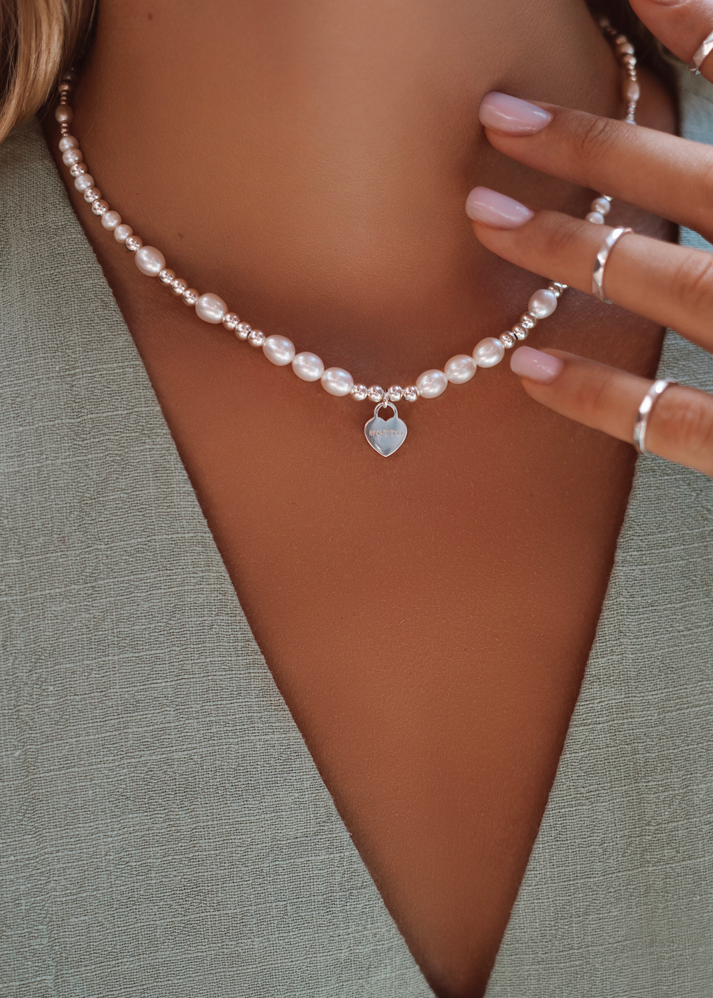 Колье-фенечка "Моно" с жемчугом