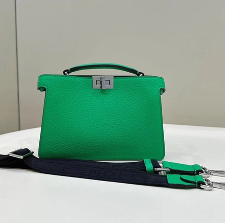 Fendi Peekaboo ISeeU XCross 23 cm
