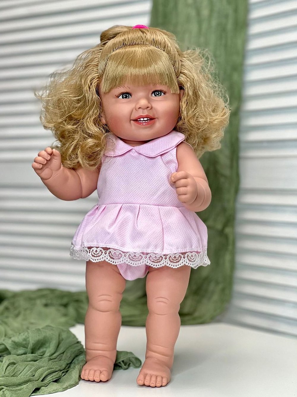 Кукла Manolo Dolls виниловая Diana 47см в пакете (7267)