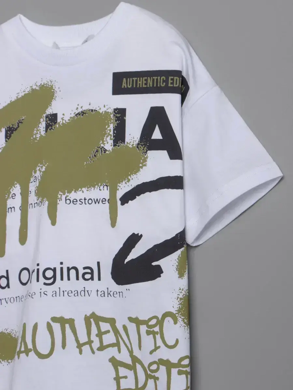 Спортивный костюм для мальчика с шортами в школу