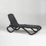 Шезлонг-лежак пластиковый, Nardi Omega, антрацит