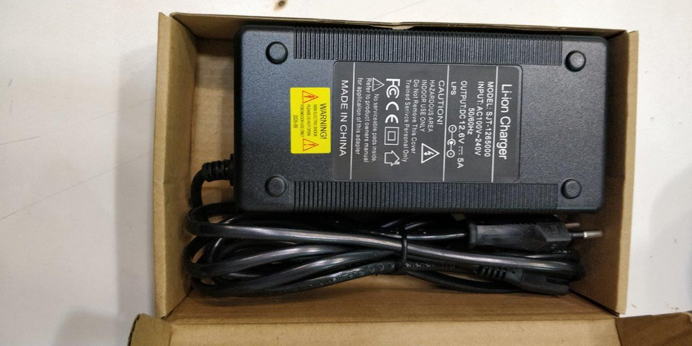 Зарядное устройство ET LP3-50