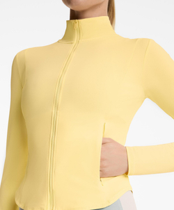 Oysho Высокотехнологичная куртка из прохладной на ощупь ткани, желтый