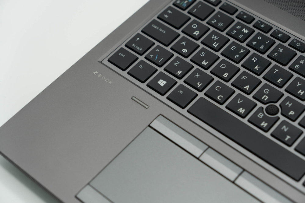 Ноутбук HP ZBook 15 G5 ( i7-8850H / Quadro P1000 )