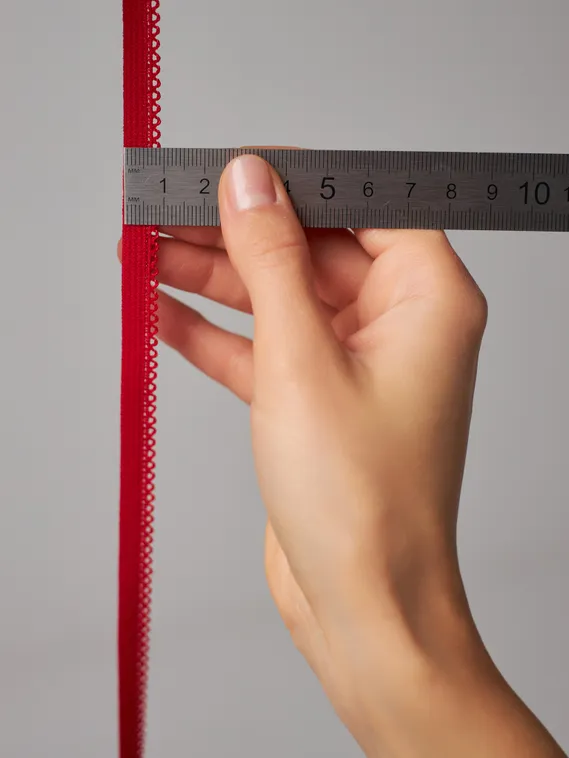 100 К-94/9 Резинка ажурная Lauma 9 мм, красный 100