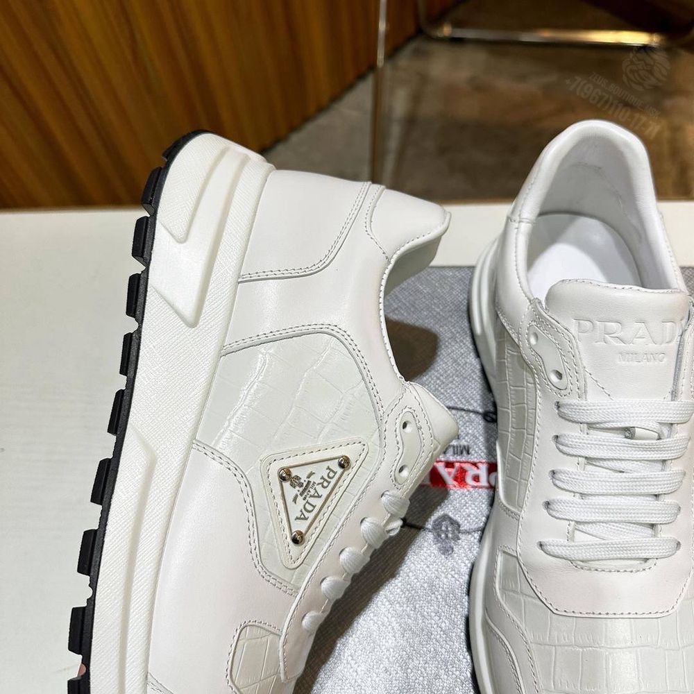 Кроссовки Prada