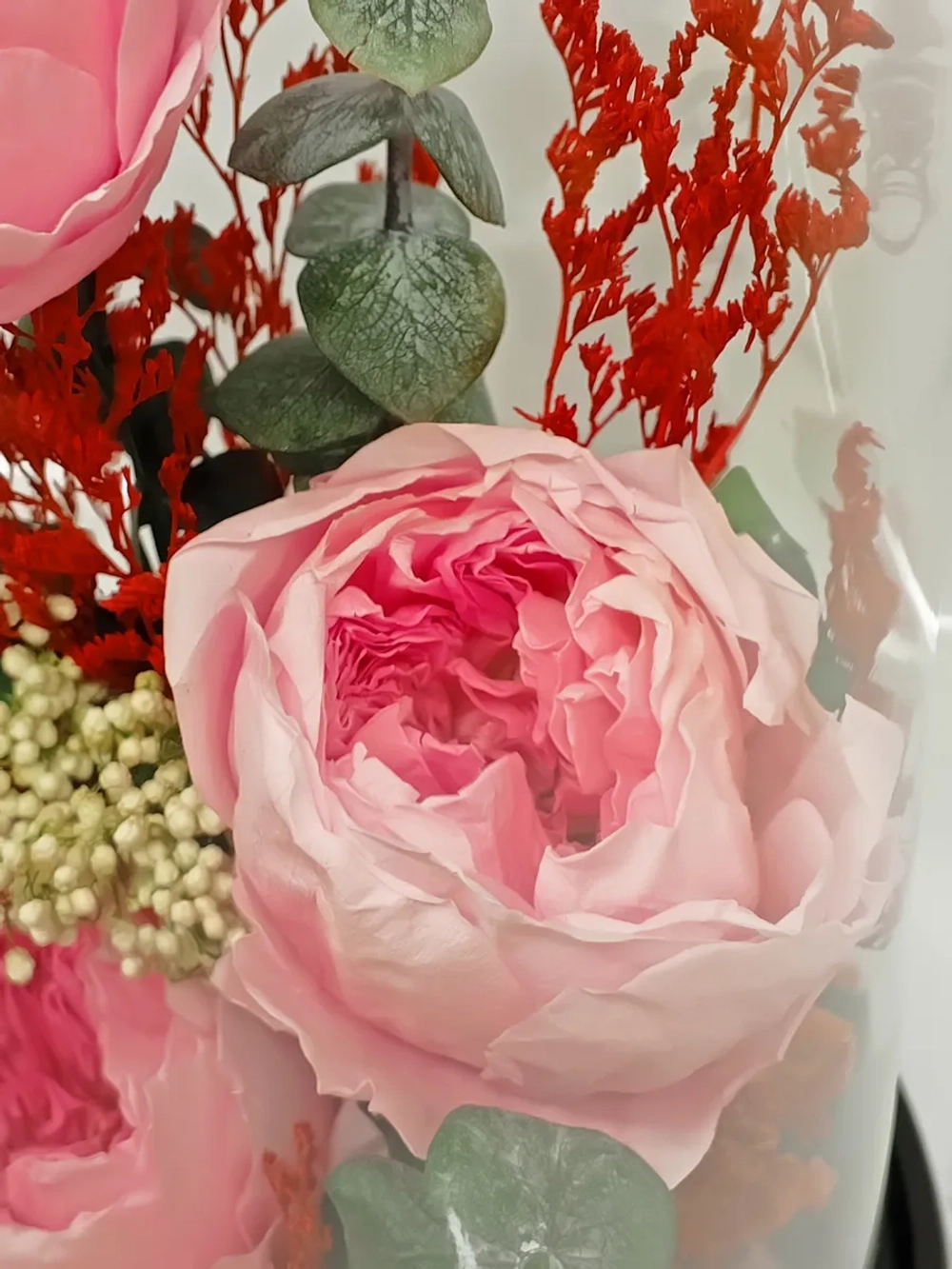 натуральные пионы в стекле