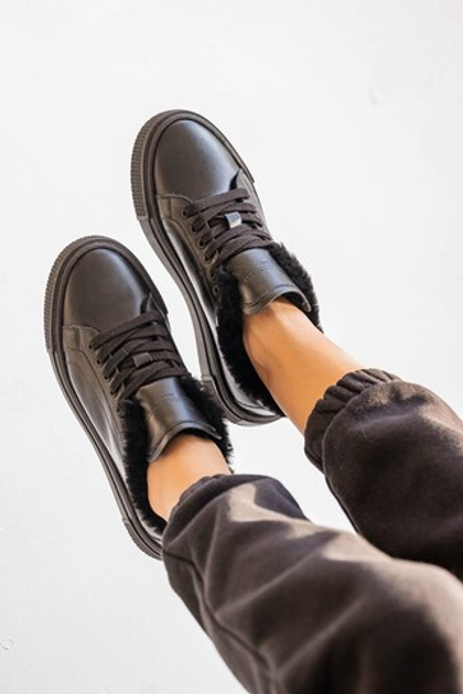 Короткие зимние кеды из натуральной кожи MARGARET black