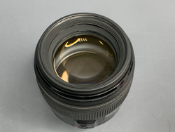 Canon EF 85mm 1.8 USM