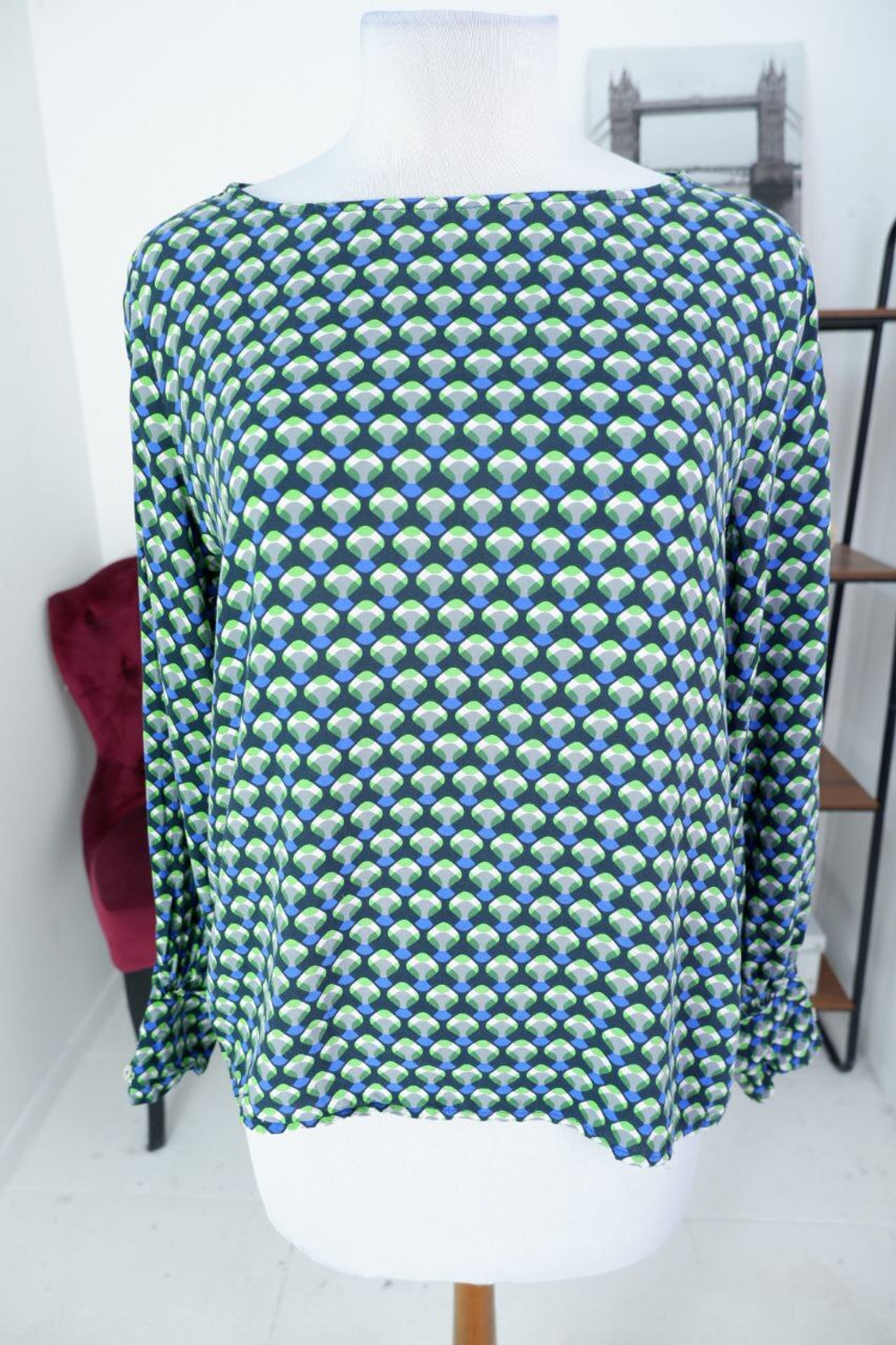 Блузка Emily van den Bergh яркая 44 размер