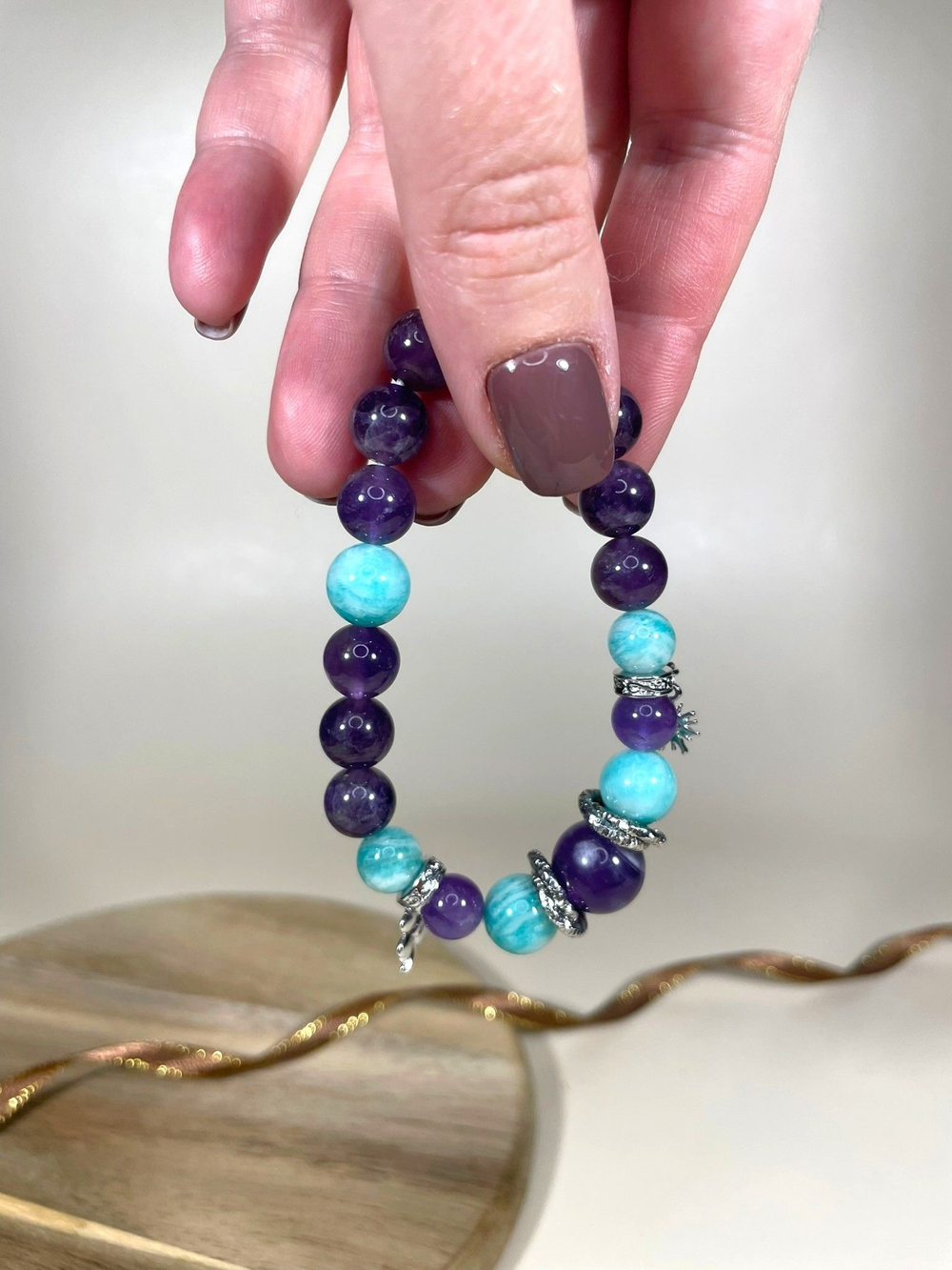 Браслет для Водолея, аметист и амазонит