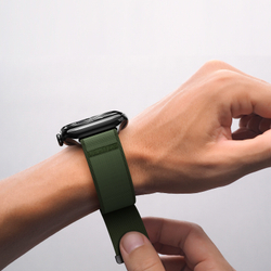 Ремешок зеленого цвета с магнитной фиксацией для смарт часов Apple Watch размером 42, 44, 45, 46, 49MM, серия Strap (YM Series) от Dux Ducis
