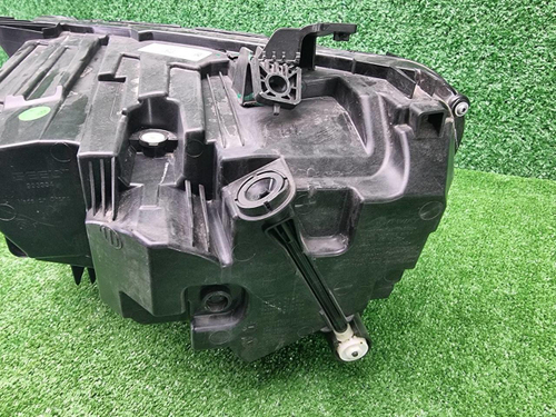 Фара правая Geely Monjaro (2021-н.в.) LED