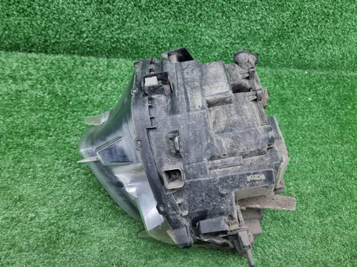 Фара правая Hyundai Santa Fe 4 TM (18-21) LED