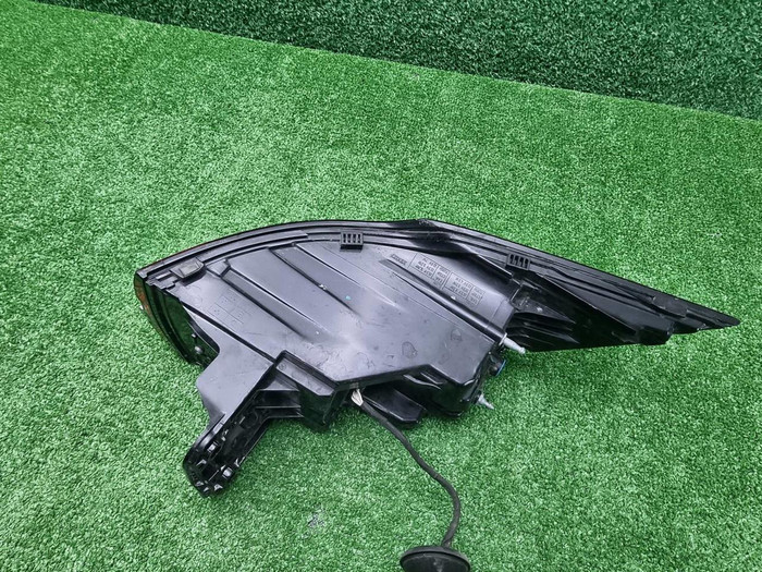 Фонарь правый внешний Geely Monjaro (2021-н.в.)