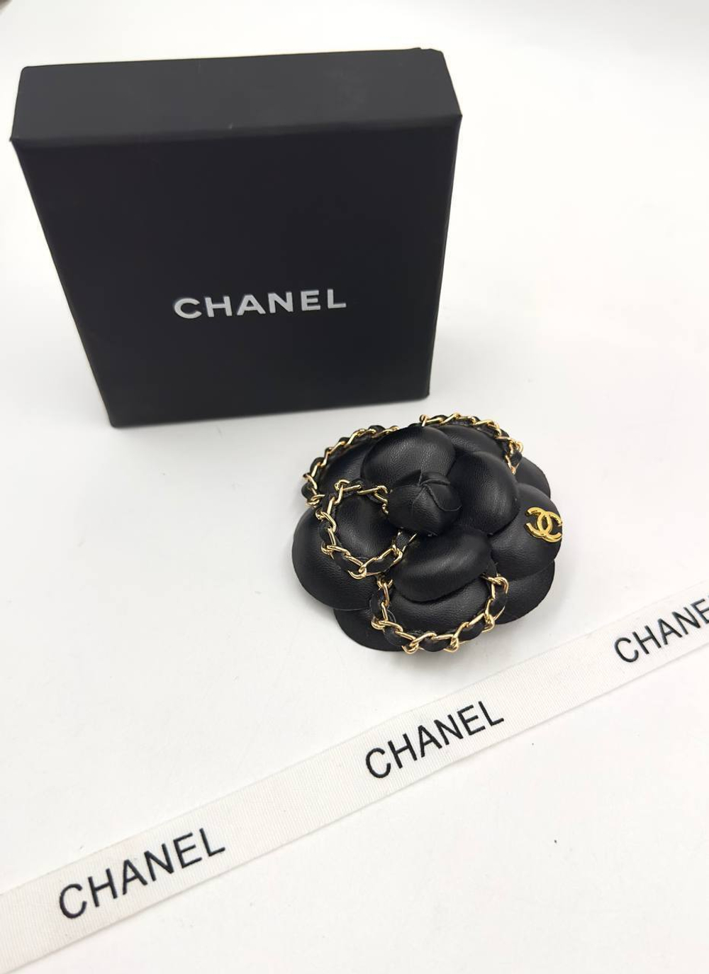 Брошь CHANEL