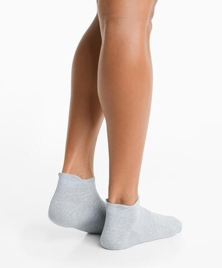 OYSHO Набор из трех пар носко вдля кроссовок с язычком из полиамидной смеси, бледно-розовый