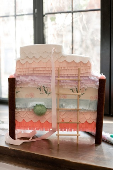 Пиньята "Принцесса на горошине"