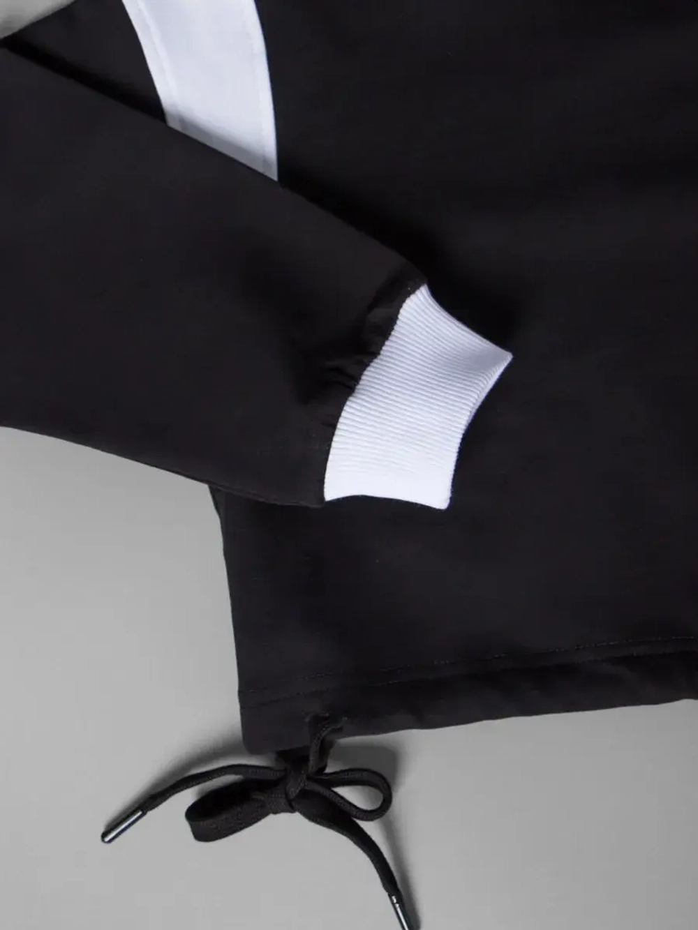 Спортивный костюм для девочки в школу