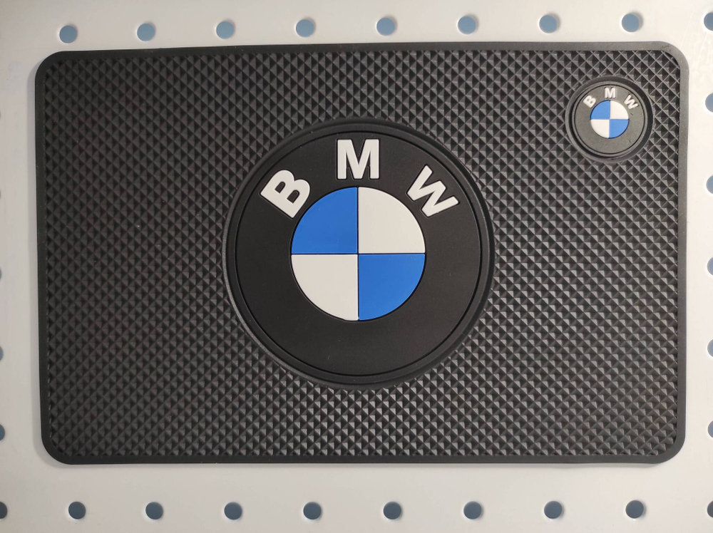 BMW / Коврик на панель (1 шт.)