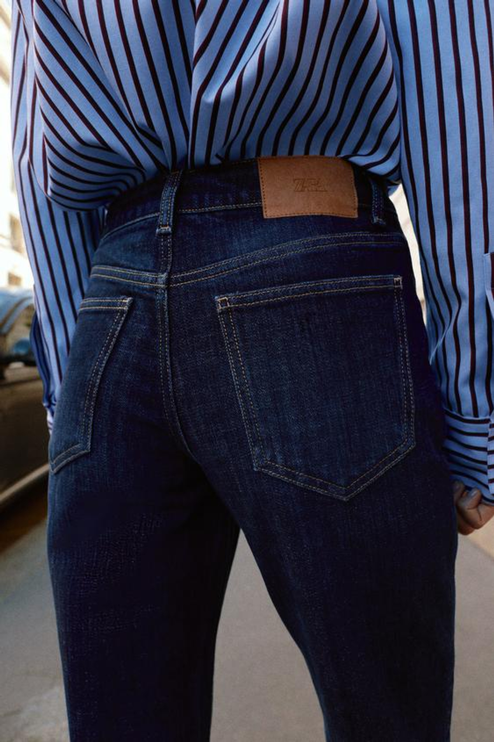 ZARA ДЖИНСЫ Z1975 BOOTCUT С ВЫСОКОЙ ПОСАДКОЙ И ОТСТРОЧКОЙ, СИНИЙ