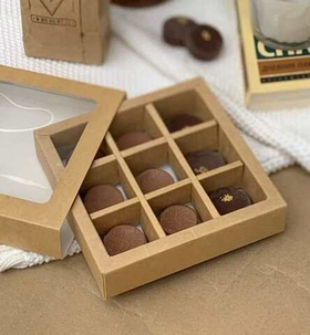 Коробка для 9 конфет с окном КРАФТ 14х14х3 см