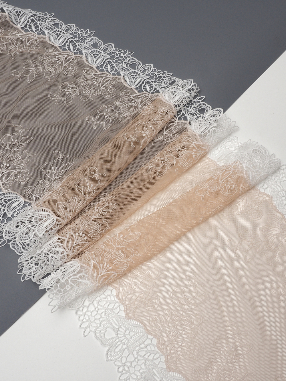 Кружево вышивка на сетке бежевая с белым неэластичная ширина 25 см