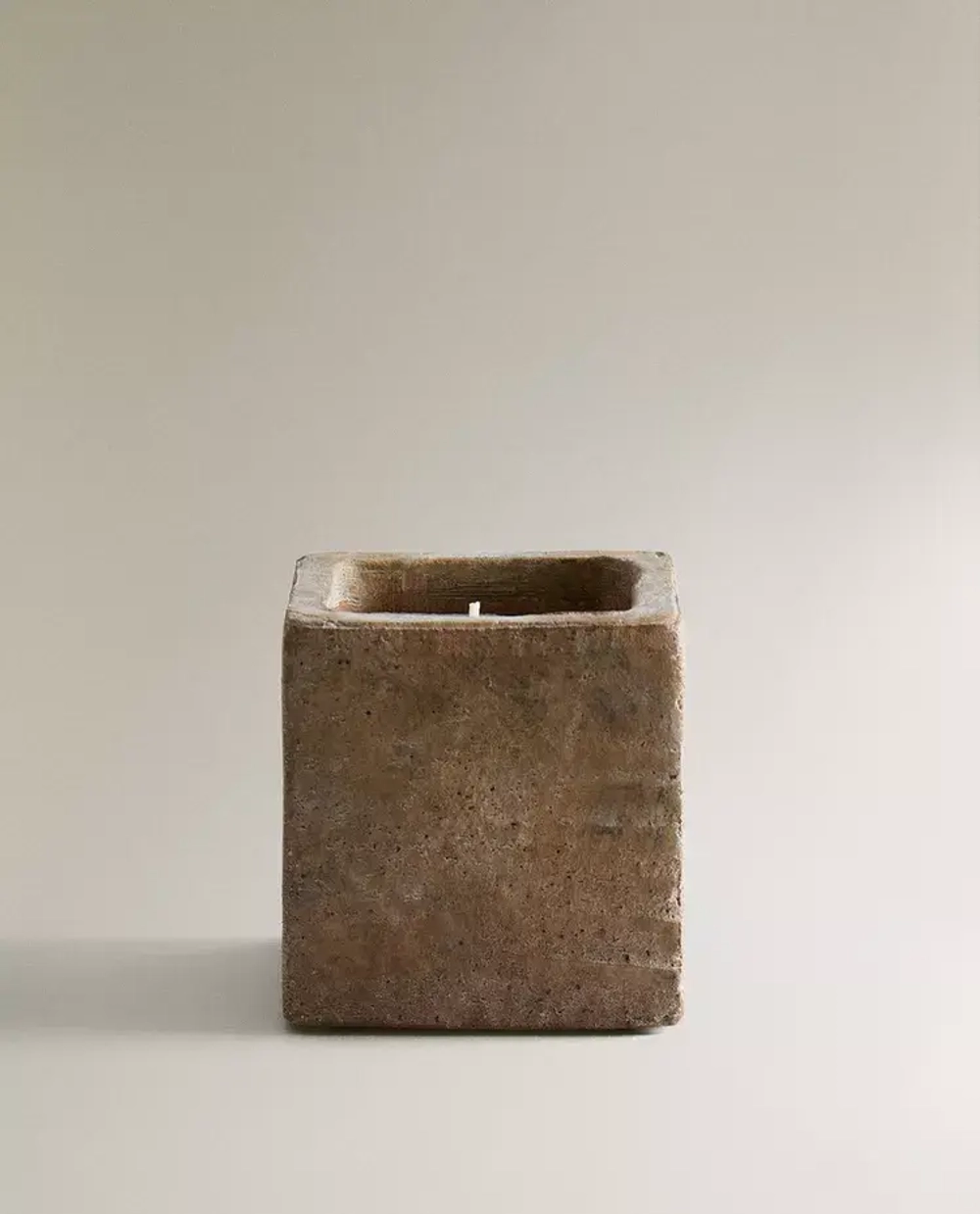 ZARA HOME АРОМАТИЧЕСКАЯ СВЕЧА LEMON BERGAMOT OUTDOOR