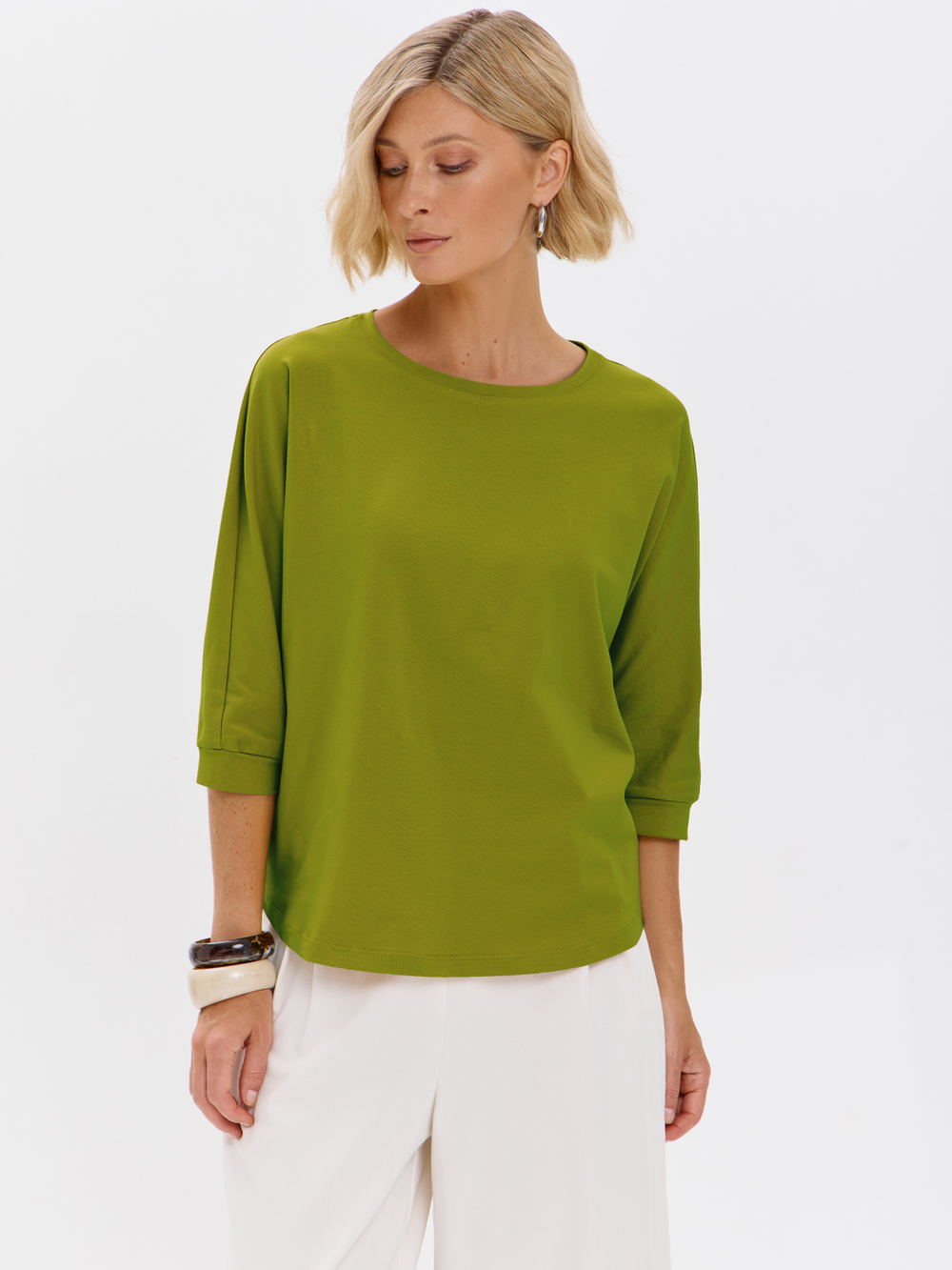 Свободная футболка летучая мышь с рукавом 3/4