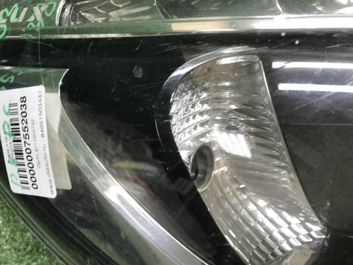 Битая Фара правая Toyota Hilux 8 (2015-2020) LED
