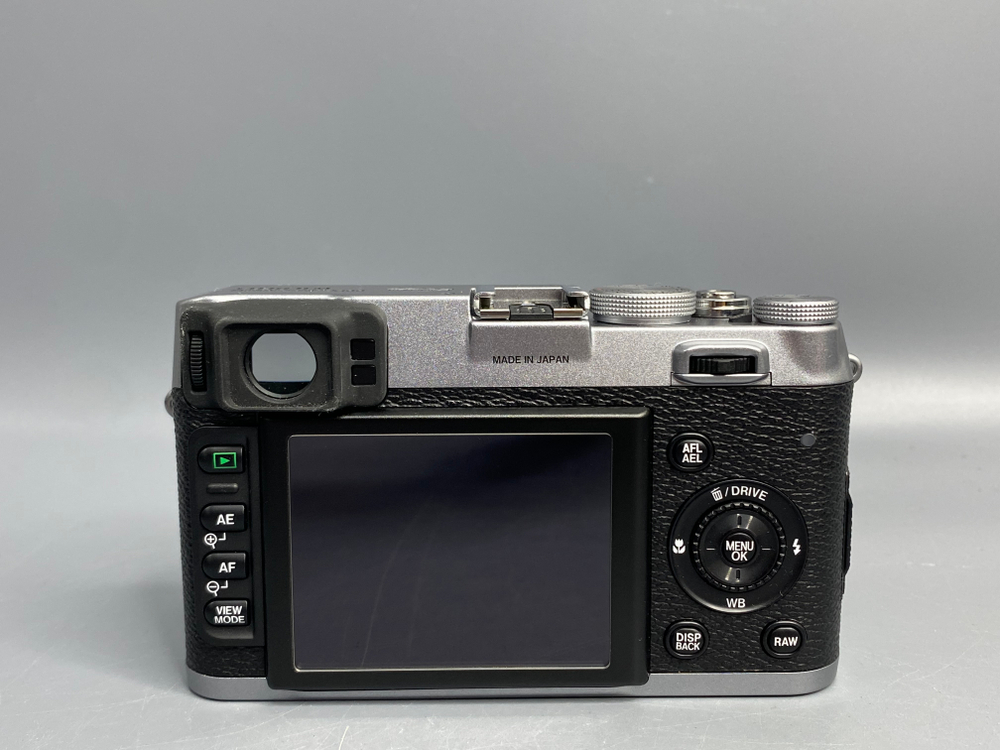 Fujifilm FinePix X100