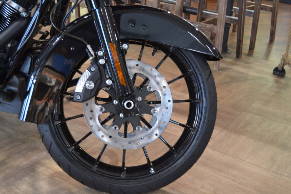 Road Glide Special 114  Harley-Davidson Vivid Black