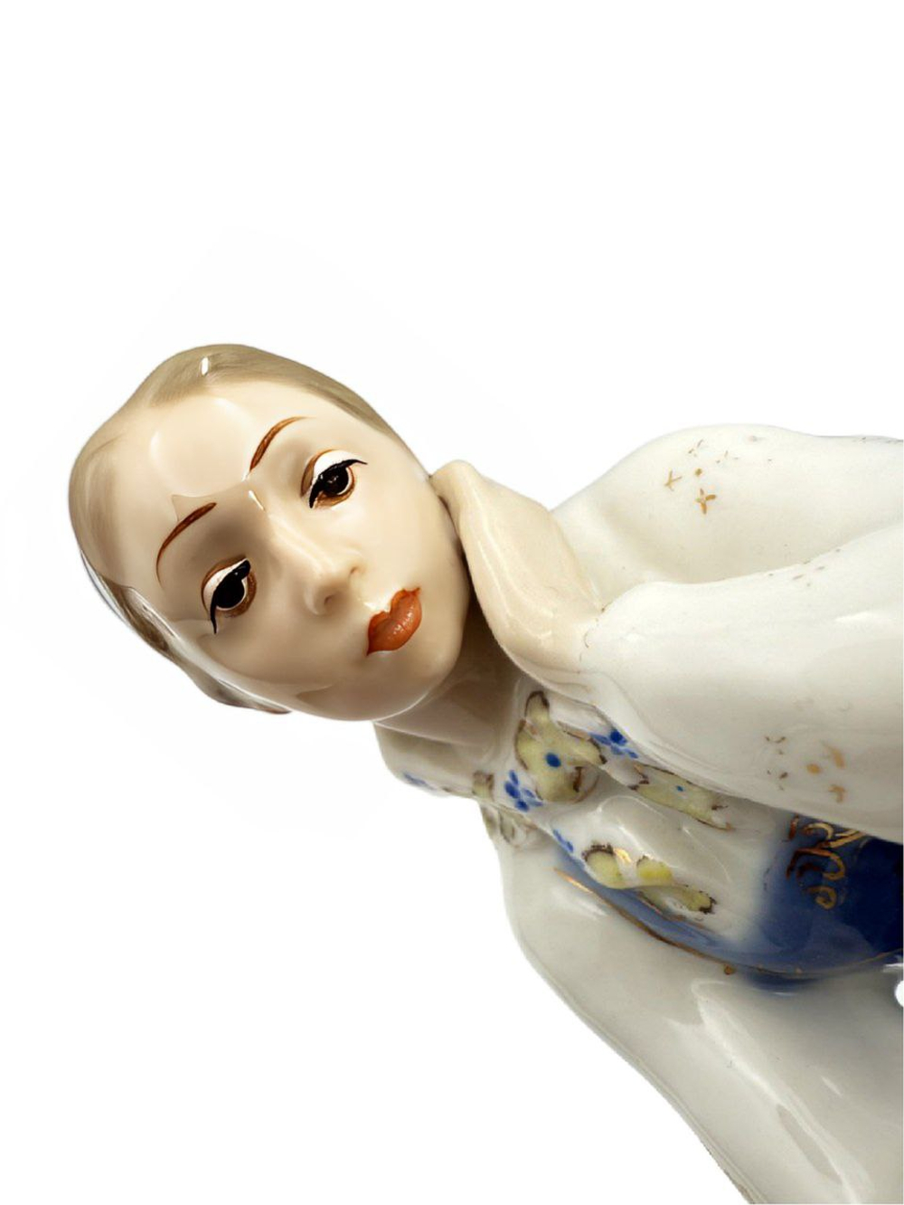 Фарфоровая статуэтка "Сестрица Алёнушка с козлёнком" ЛЗФИ