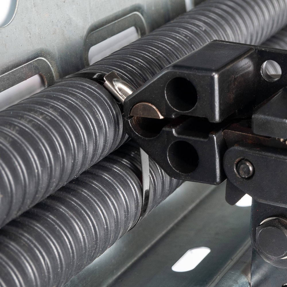 sks-p-304_black_use_2_-1610861293.jpg