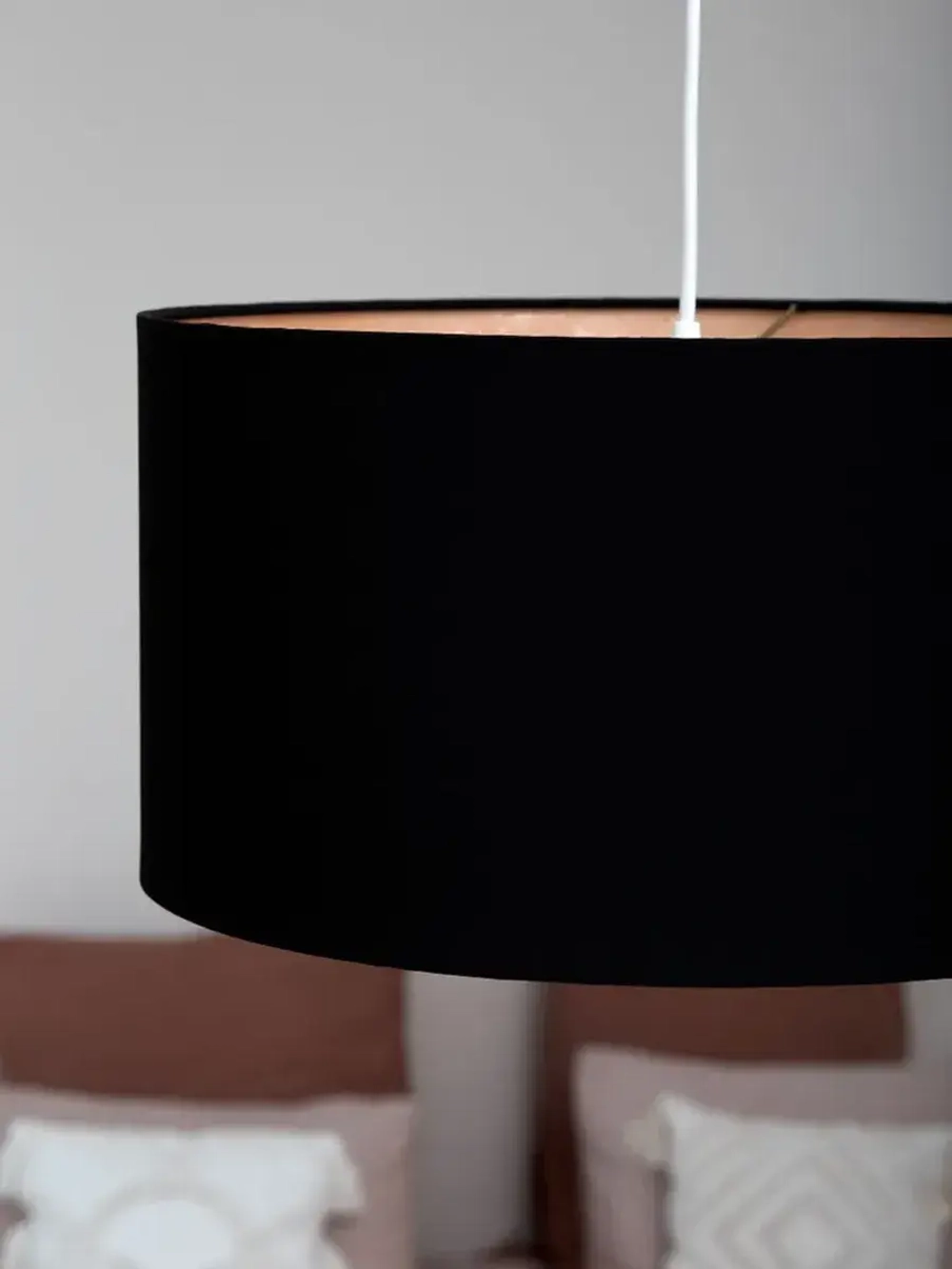 Люстра потолочная для спальни и гостиной с абажуром