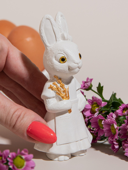 Зайчиха с лавандой