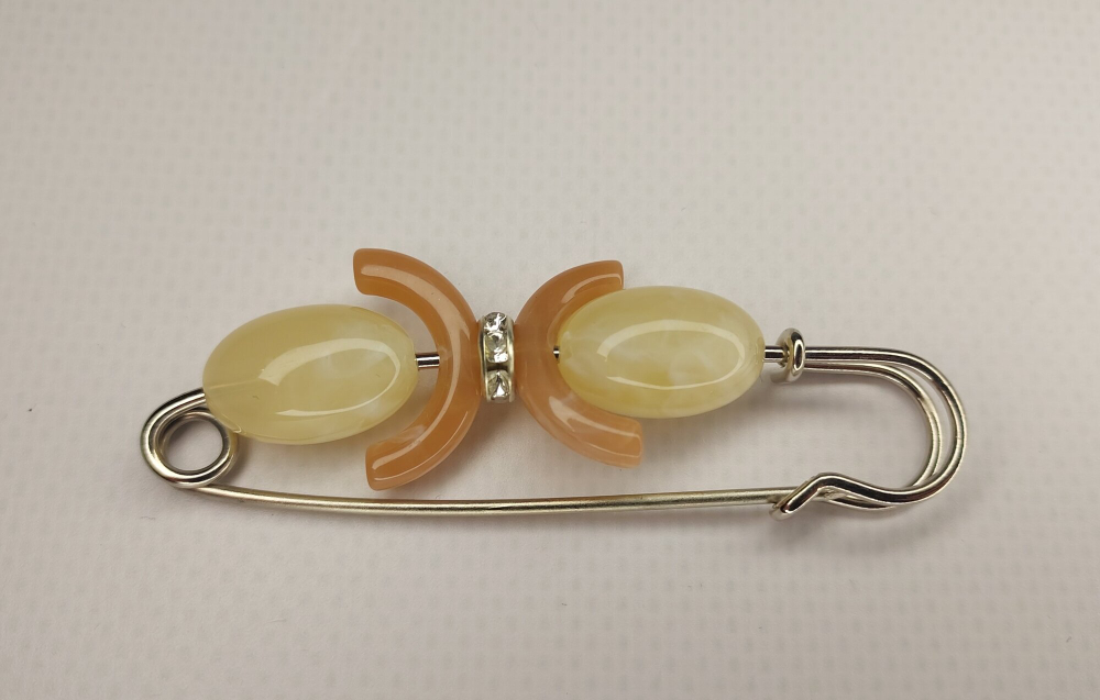 Булавка брошь "Славутич" для кардигана, пальто, платков, костюмов, одежды. Цвет  охра