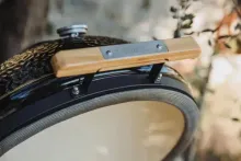 Керамический угольный гриль Monolith One.66, 52 см, чёрный, с ножками и столиками