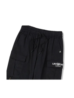 Брюки-джоггеры в стиле карго с молниями на карманах