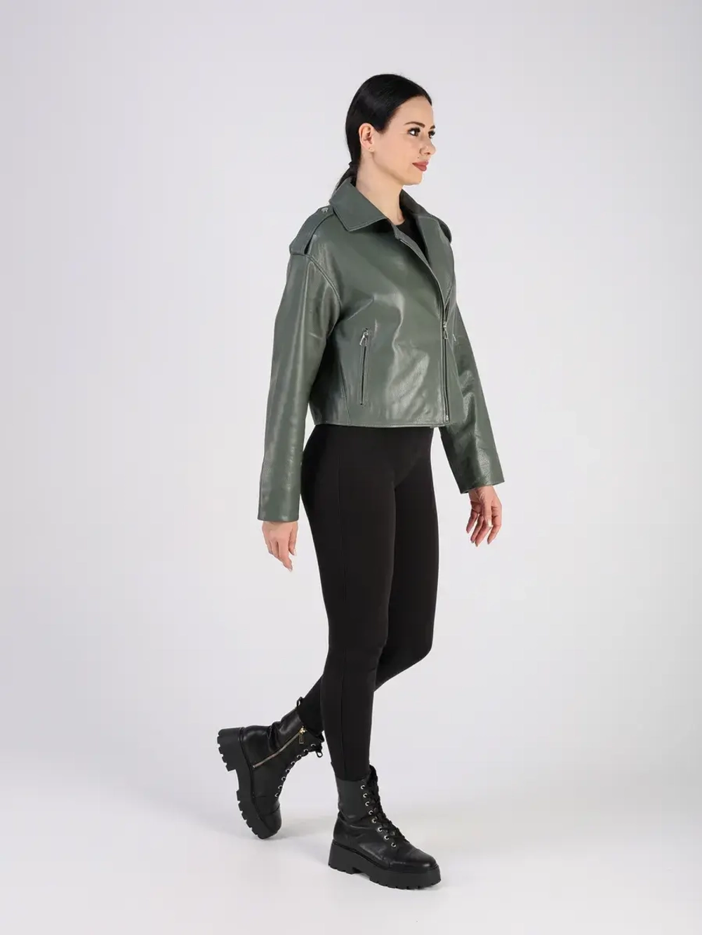 Кожаная куртка демисезонная косуха оверсайз