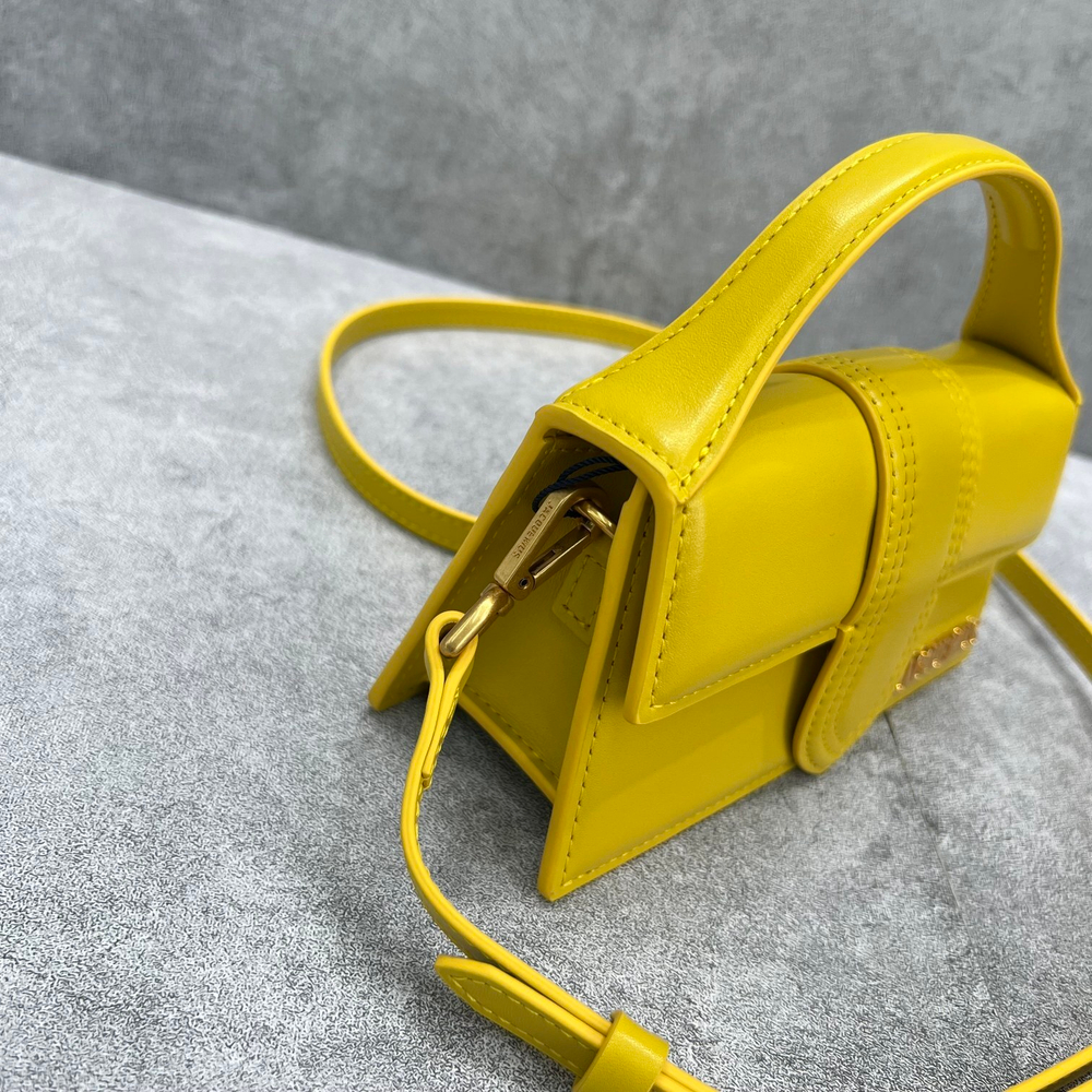 Jacquemus Le Bambino 17 cm