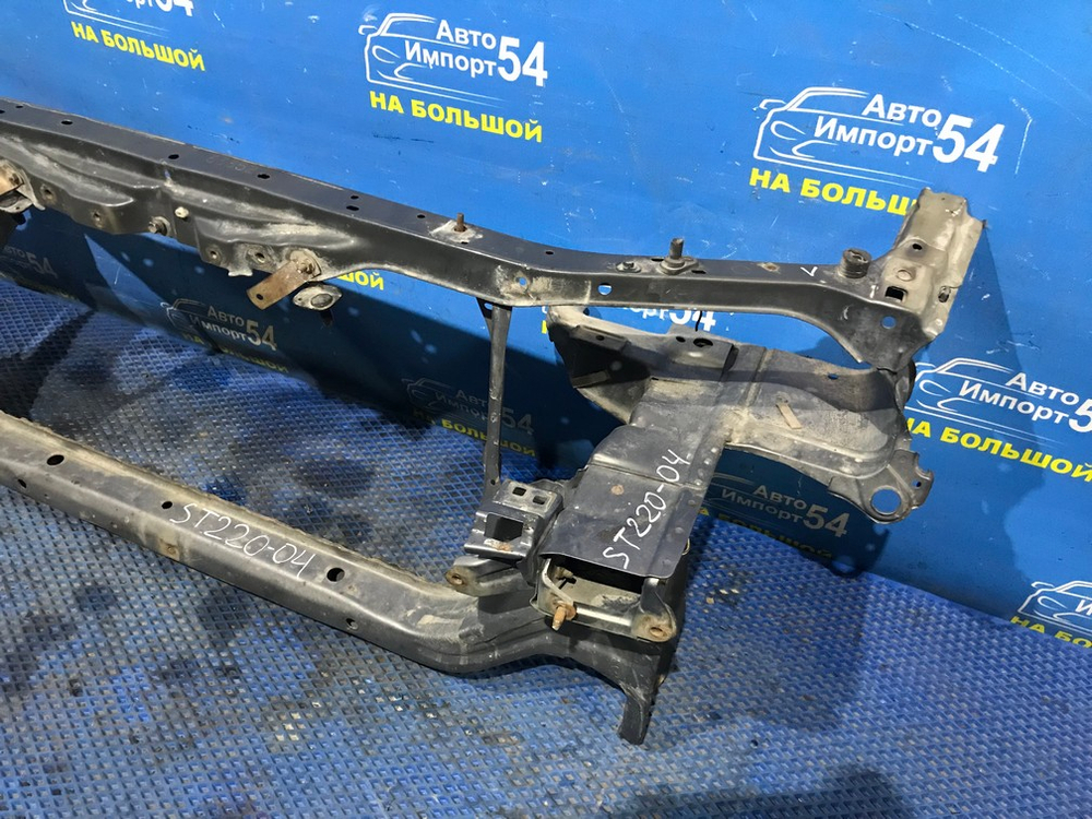 Рамка радиатора / телевизор TOYOTA AVENSIS 2001