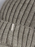 Шапка для мальчика с козырьком на осень