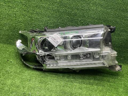 Битая Фара правая Land Cruiser 200 (15-21) LED