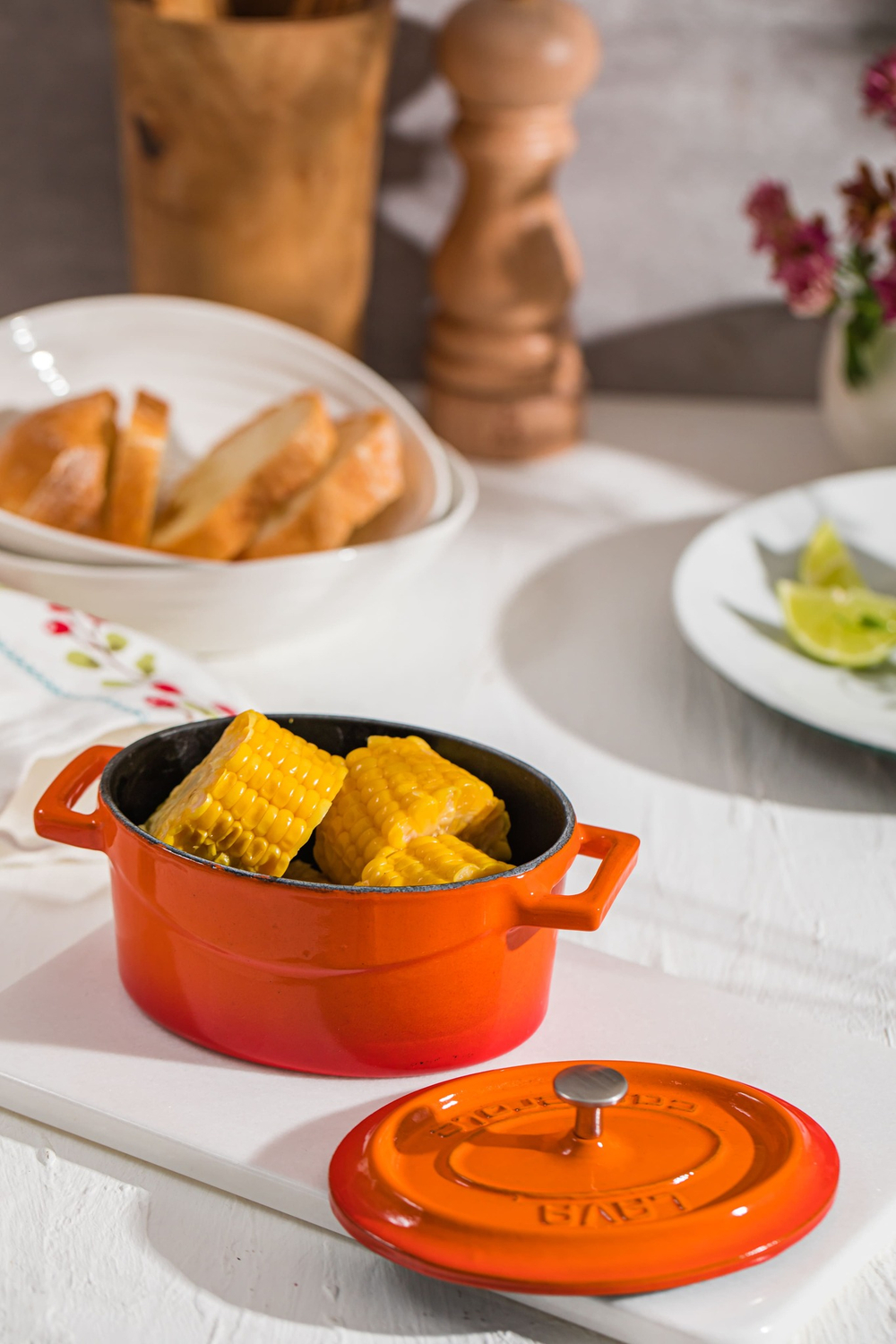 Кокот с крышкой овальный LAVA 9х12см 360мл оранжевый